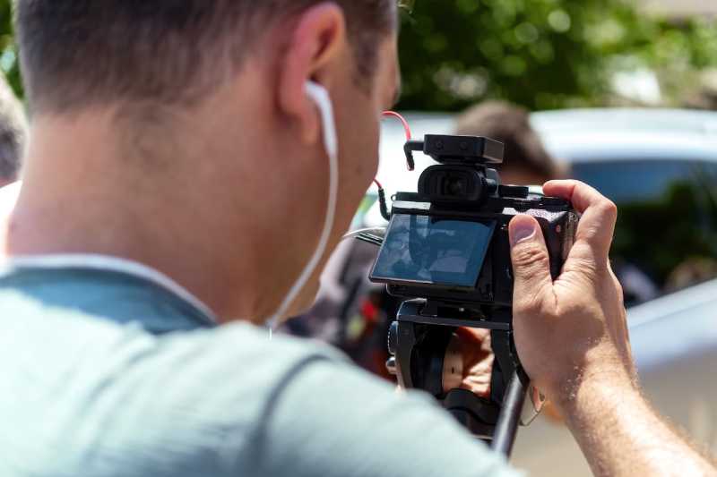 The Benefits of Working with Local Cinematographers​ - Video Production Company