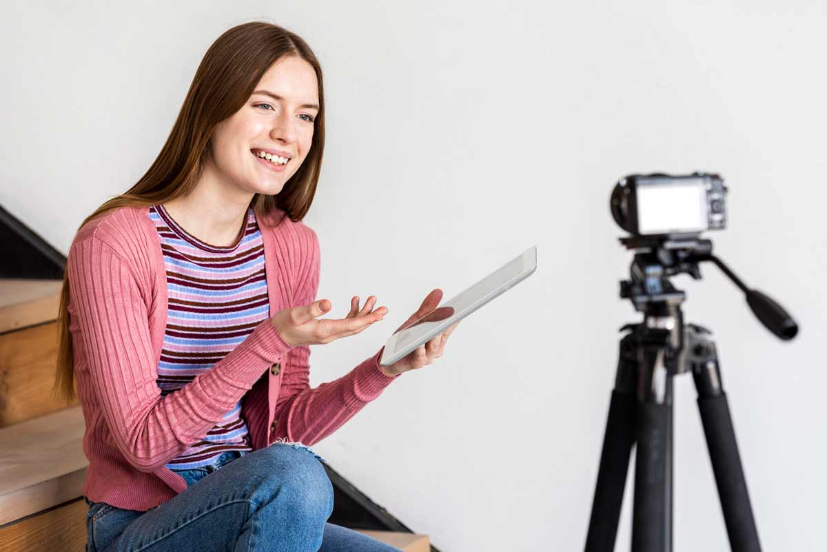 How to Collaborate on a Script That Reflects Brand Voice